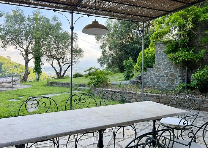 Historic Ensemble Near Florence In Tuscany Сasa de vacaciones